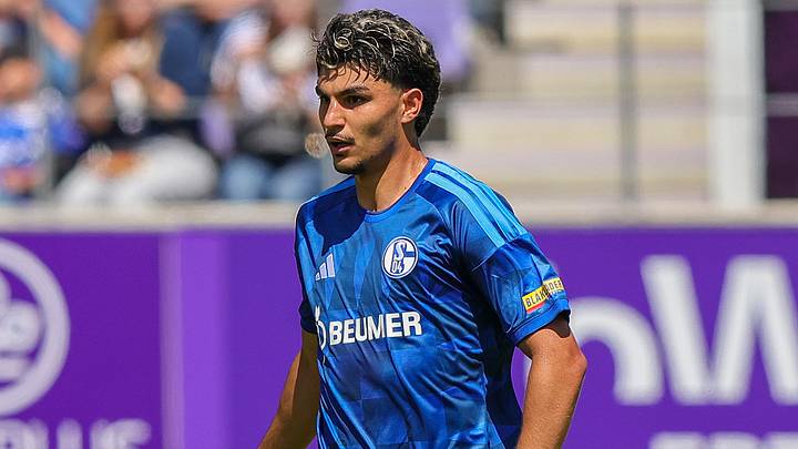 Mertcan Ayhan fühl sich auf Schalke pudelwohl Mertcan Ayhan fühl sich auf Schalke pudelwohl