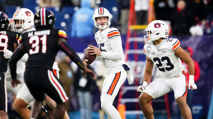 Auburn Tigers redshirt freshman quarterback Hank Brown has been named backup to open the season. 