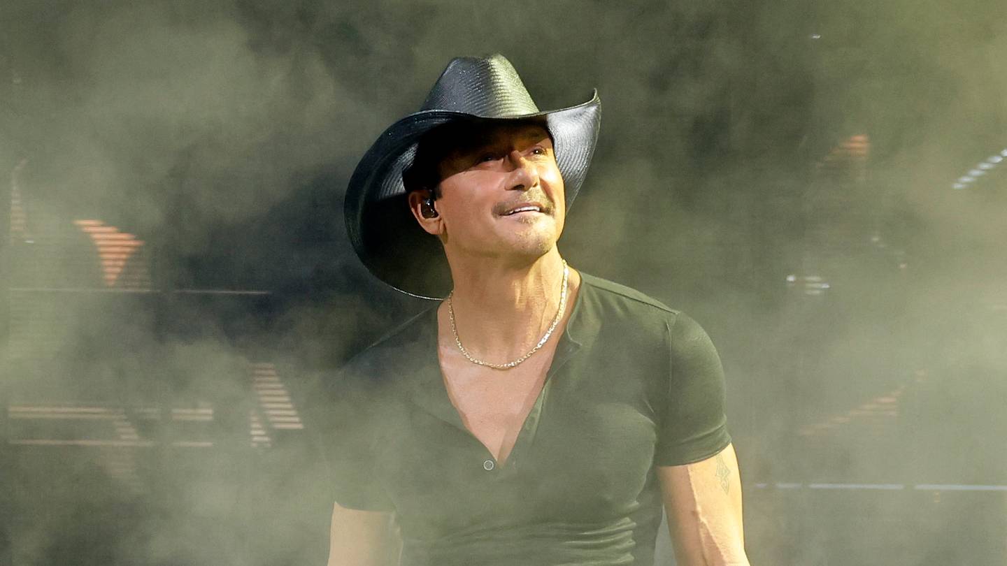 Yee-haw! Tim McGraw takes on bull riding in the upcoming Netflix drama seres - Vimarsana News