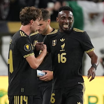 Mexico domiated Saudi Arabia in the Gold Cup quarterfinals.