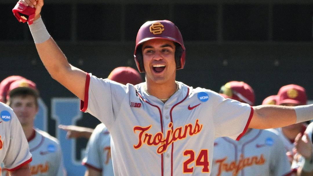 Jun 5, 2026; Chapel Hill, NC, USA; USC infielder Dean Carpentier (6) and teammates celebrate his grand slam against the North Carolina Tar Heels in the sixth inning at Boshamer Stadium. Jun 5, 2026; Chapel Hill, NC, USA; USC infielder Dean Carpentier (6) and teammates celebrate his grand slam against the North Carolina Tar Heels in the sixth inning at Boshamer Stadium.