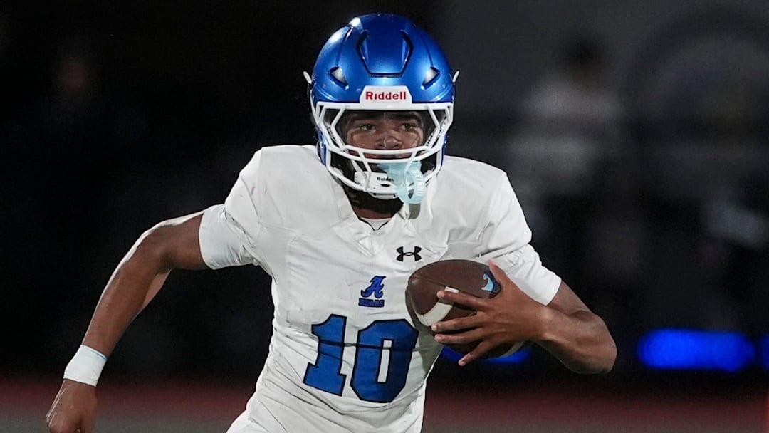 Antioch's Andre Adams (10) runs with the ball during the second round Class 6A playoff game between Antioch High School and Collierville High School in Collierville, Tenn., on November 14, 2025.