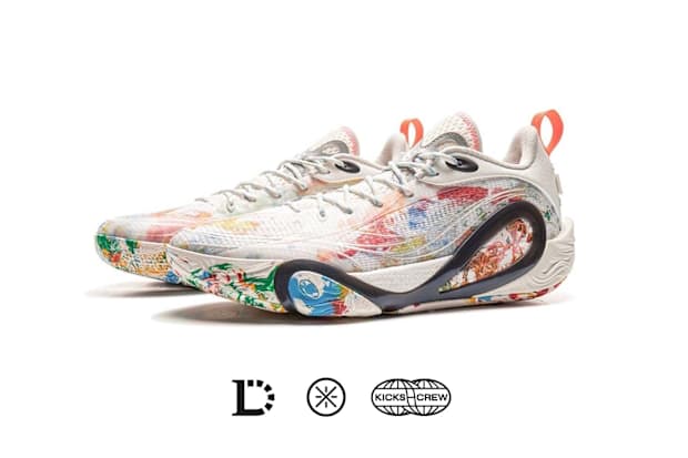 D'Angelo Russell's multi-color sneakers.
