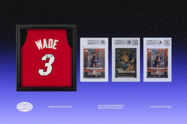  Dwyane Wade autographed memorabilia.