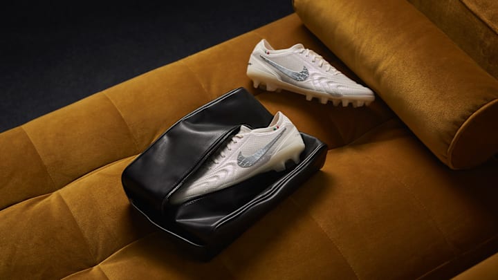 A classy leather boot bag is included with Nike's new Tiempo Legend boots.