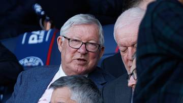 Sir Alex Ferguson était comme beaucoup de personnalités publiques, présent au Parc des Princes mardi pour assister à la demi-finale aller de Ligue des Champions. Sir Alex Ferguson était comme beaucoup de personnalités publiques, présent au Parc des Princes mardi pour assister à la demi-finale aller de Ligue des Champions.