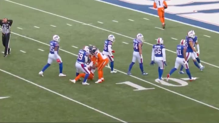 The Bills long snapper mixes it up against the Broncos. The Bills long snapper mixes it up against the Broncos.