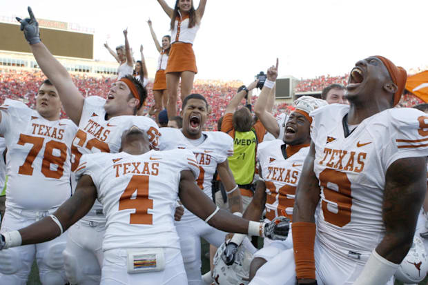 Texas celebrates 2010 win at Nebraska