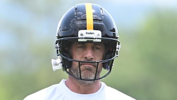 Steelers quarterback Aaron Rodgers
