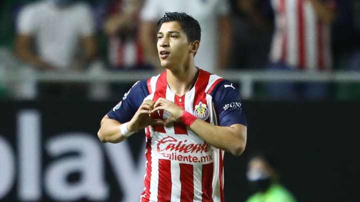 Saldivar será parte del once titular de las Chivas ante Mazatlán