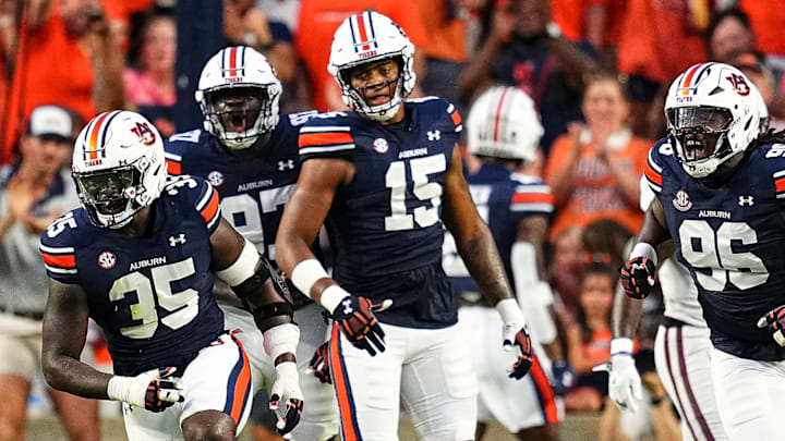 Auburn Tigers defensive lineman Keldric Faulk 