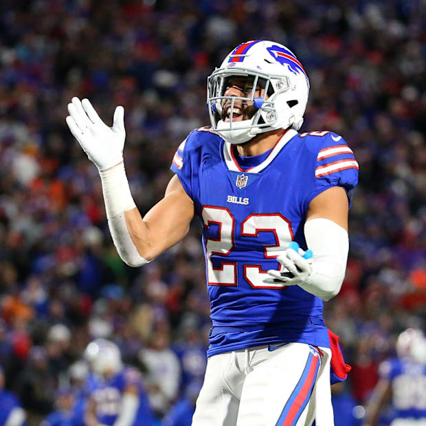 Former Buffalo Bills safety Micah Hyde in a game against the New England Patriots.