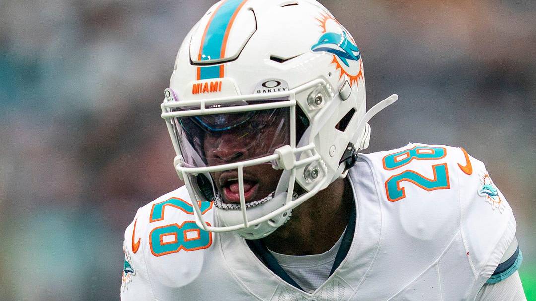 Miami Dolphins running back De'Von Achane