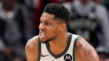 New York Knicks v Milwaukee Bucks