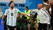 Lionel Messi avec son ancien sélectionneur Jorge Sampaoli à la Coupe du Monde 2018.