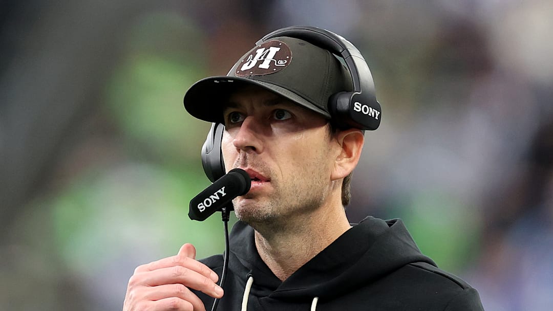 Shane Steichen of the Indianapolis Colts on the sidelines