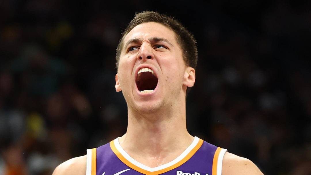 Feb 26, 2026; Phoenix, Arizona, USA; Phoenix Suns forward Royce O'Neale (00) celebrates with guard Collin Gillespie (12) against the Los Angeles Lakers in the second half at Mortgage Matchup Center. Mandatory Credit: Mark J. Rebilas-Imagn Images Feb 26, 2026; Phoenix, Arizona, USA; Phoenix Suns forward Royce O'Neale (00) celebrates with guard Collin Gillespie (12) against the Los Angeles Lakers in the second half at Mortgage Matchup Center. Mandatory Credit: Mark J. Rebilas-Imagn Images