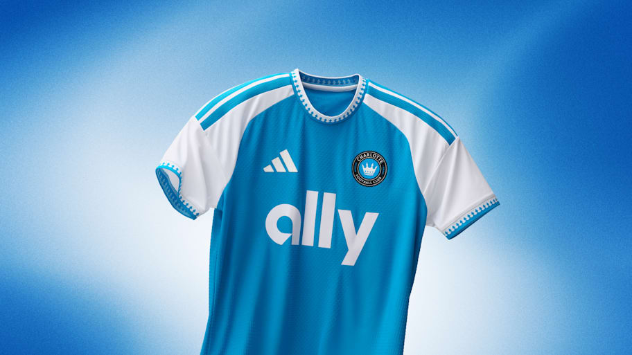 ‘Carolina Kit: Crowns Up’ 