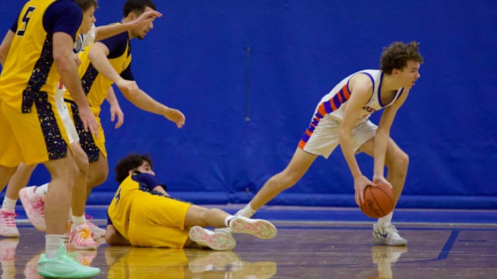 Garden City hosts the Thurston Eagles on Tuesday night at 7:00 p.m. Garden City hosts the Thurston Eagles on Tuesday night at 7:00 p.m.