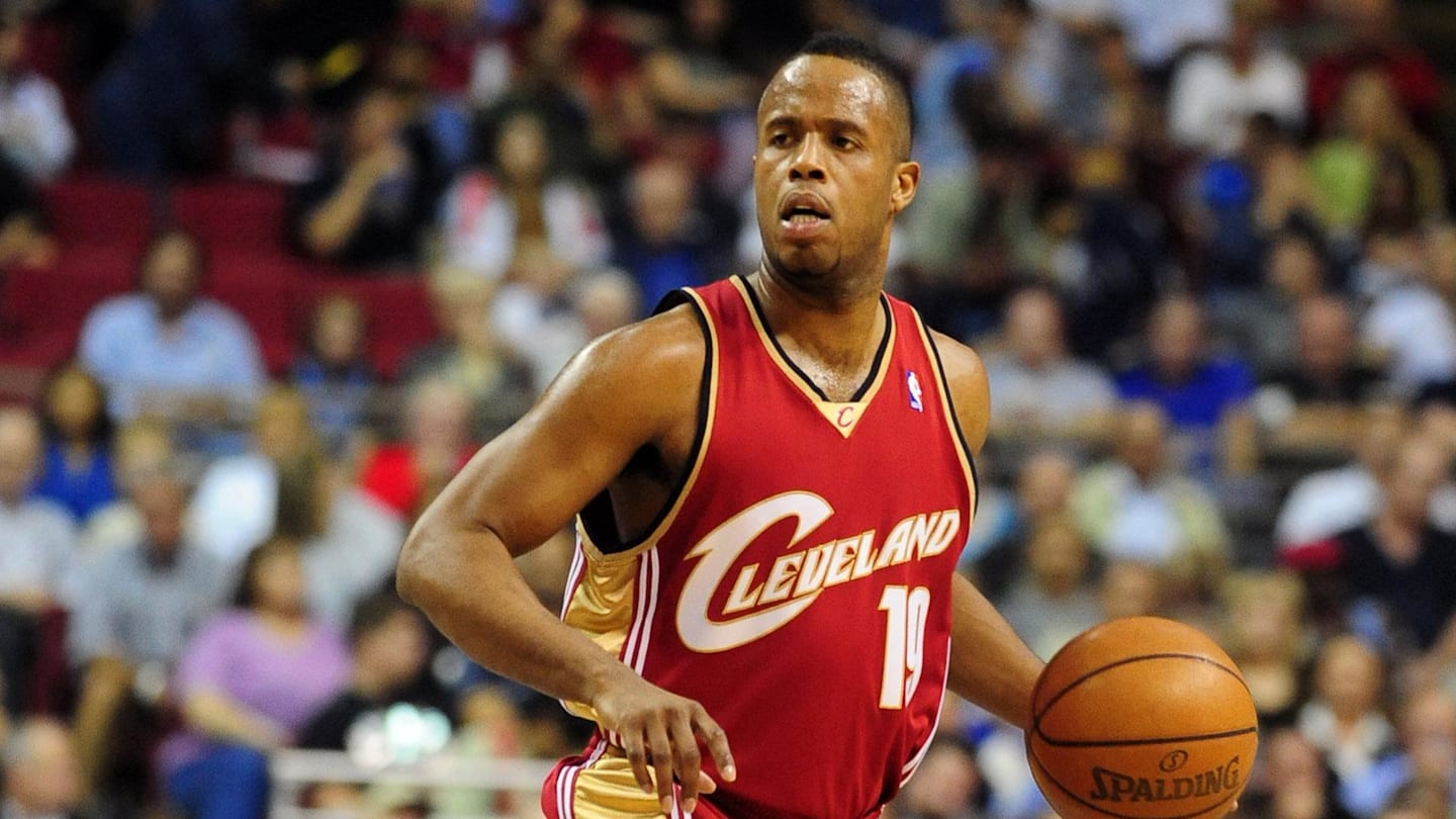 Former NBA Player Damon Jones Arrested in Federal Gambling Investigation Using Championship Ring as Loan Collateral