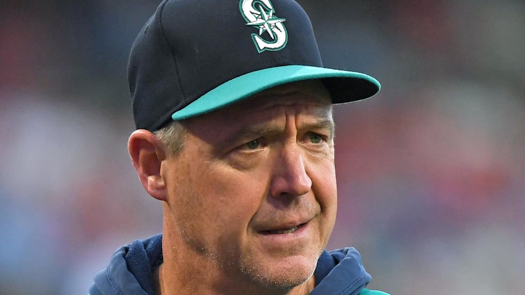 Seattle Mariners manager Dan Wilson (6) walks to the dugout against the Philadelphia Phillies at Citizens Bank Park on Aug. 19. 