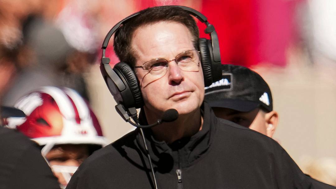 Indiana Hoosiers head coach Curt Cignetti reacts during the NCAA football game against the Ohio State Buckeyes at Memorial Stadium Stadium in Bloomington, Ind. on Oct. 17, 2026.
