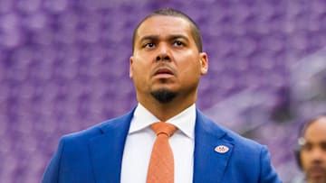 Chicago Bears v Minnesota Vikings - NFL 2025