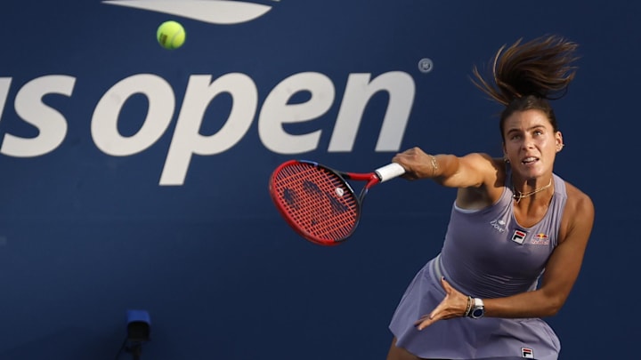 Emma Navarro is favored in the second round of the US Open.