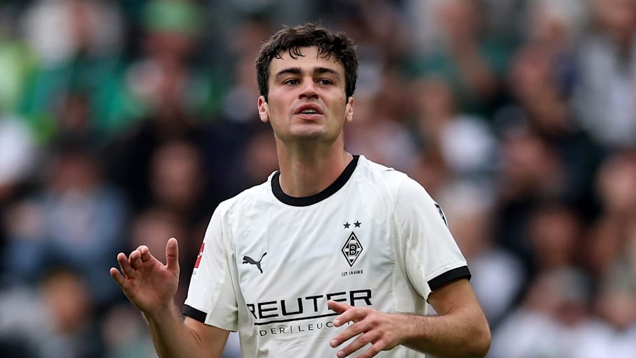 Gio Reyna in action at Borussia-Park.