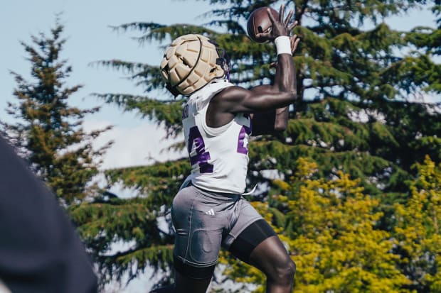 Adam Mohammed shows off his athleticism with this spring catch.