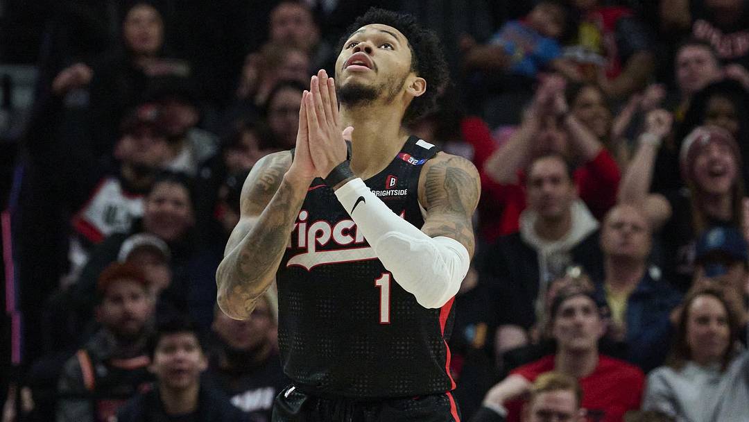Portland Trail Blazers guard Anfernee Simons (1) reacts (Mandatory Credit: Troy Wayrynen-Imagn Images)
