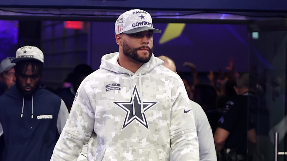 Dallas Cowboys Star Dak Prescott Grabs Attention