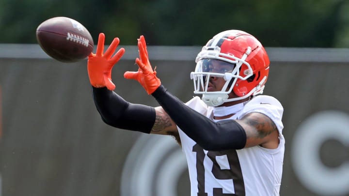 Browns wide receiver Cedric Tillman (19) catches a pass during minicamp, Thursday, June 13, 2024, in Berea.