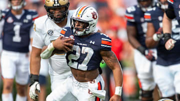 Auburn Tigers running back Jarquez Hunter was missing in action in the second half against the Vanderbilt Commodores.