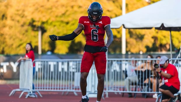Incarnate Word wide receiver Jalen Walthall