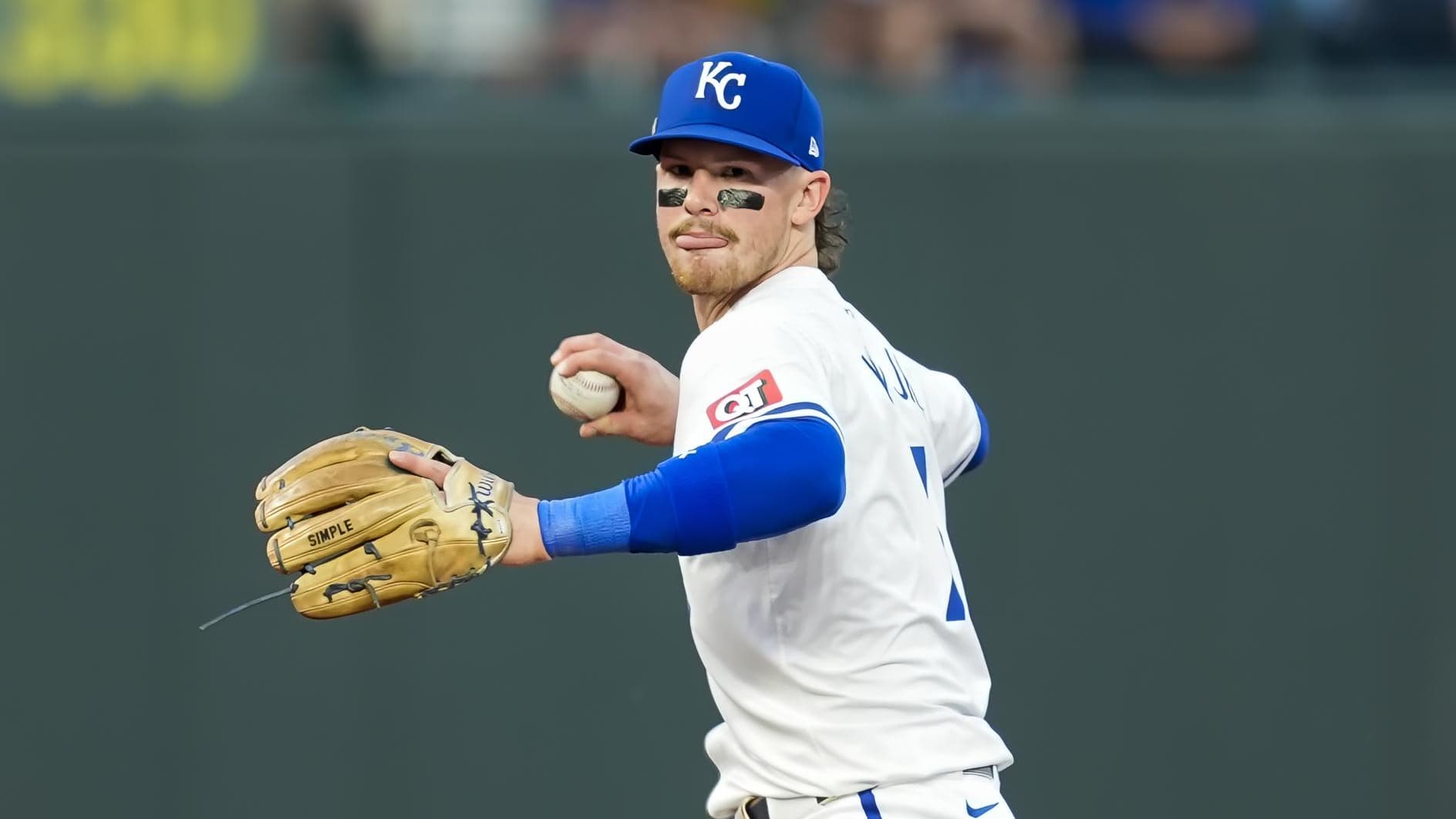 KC Royals' Bobby Witt Jr. and Seth Lugo win AL Gold Glove Awards