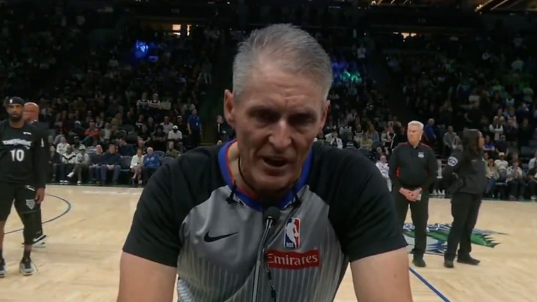 Scott Foster during the Wolves-Rockets game on Wednesday night. 