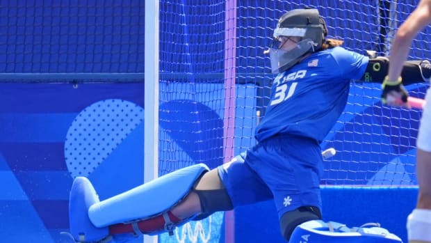 United States goalkeeper Kelsey Bing (31) defends against Spain