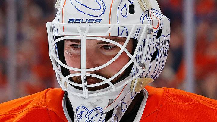 Apr 28, 2026; Edmonton, Alberta, CAN; Edmonton Oilers goaltender Connor Ingram (39) waits for the play to begin against the Anaheim Ducks in game five of the first round of the 2026 Stanley Cup Playoffs at Rogers Place. Mandatory Credit: Perry Nelson-Imagn Images