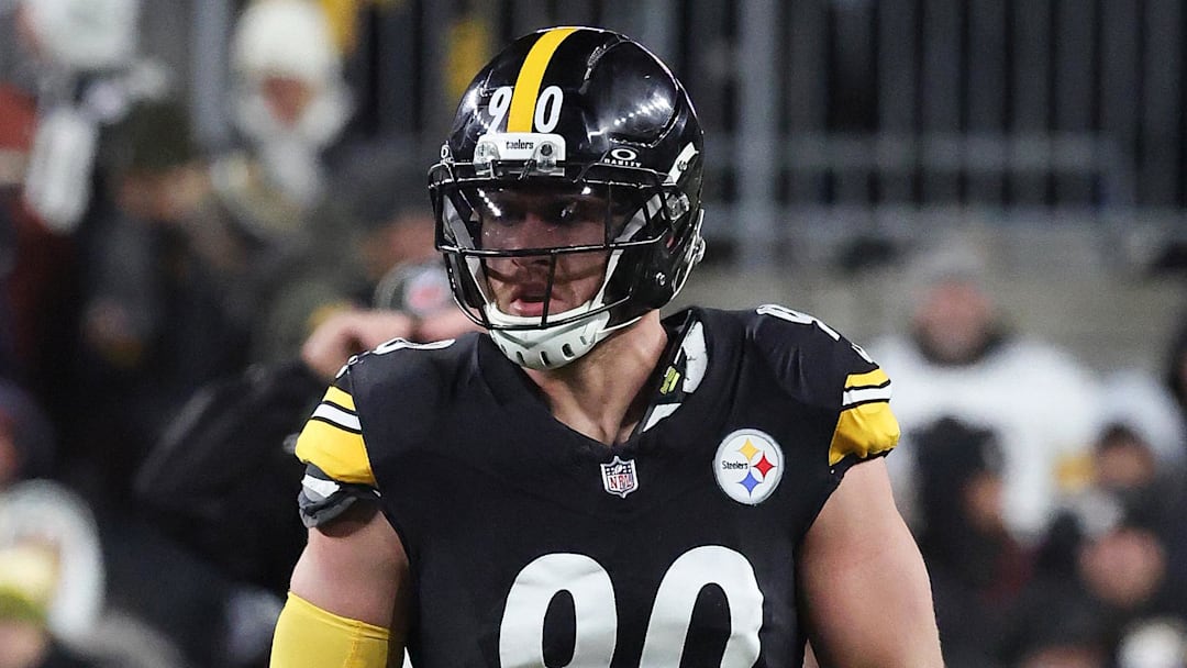 Nov 30, 2025; Pittsburgh, Pennsylvania, USA; Pittsburgh Steelers linebacker T.J. Watt (90) looks on during the third quarter against the Buffalo Bills at Acrisure Stadium. Mandatory Credit: Charles LeClaire-Imagn Images Nov 30, 2025; Pittsburgh, Pennsylvania, USA; Pittsburgh Steelers linebacker T.J. Watt (90) looks on during the third quarter against the Buffalo Bills at Acrisure Stadium. Mandatory Credit: Charles LeClaire-Imagn Images