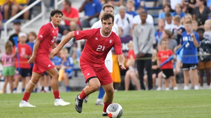 Indiana midfielder Jack Wagoner possesses the ball during the Hoosiers' 2-0 loss at Saint Louis on Friday.