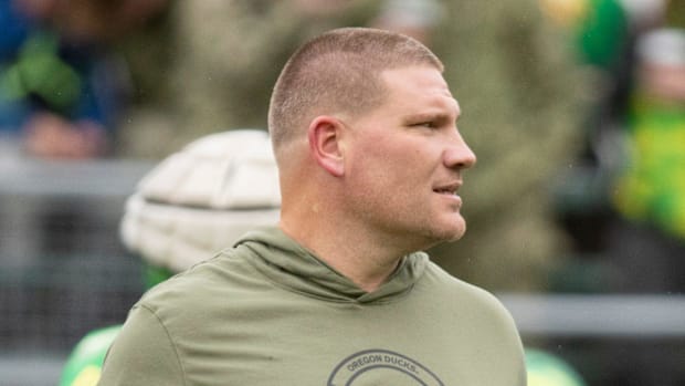 Oregon Ducks Northwestern Wildcats Oklahoma State Big Ten Dan Lanning Noah Whittington Tosh Lupoi Betting Odds Autzen Stadium