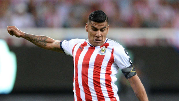 Carlos Salcido in action for Guadalajara.