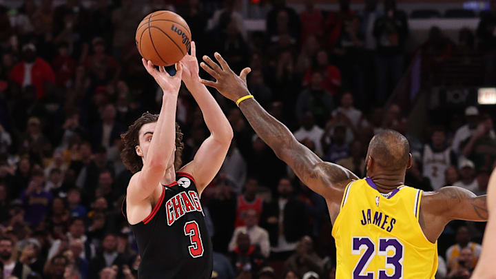 Los Angeles Lakers v Chicago Bulls