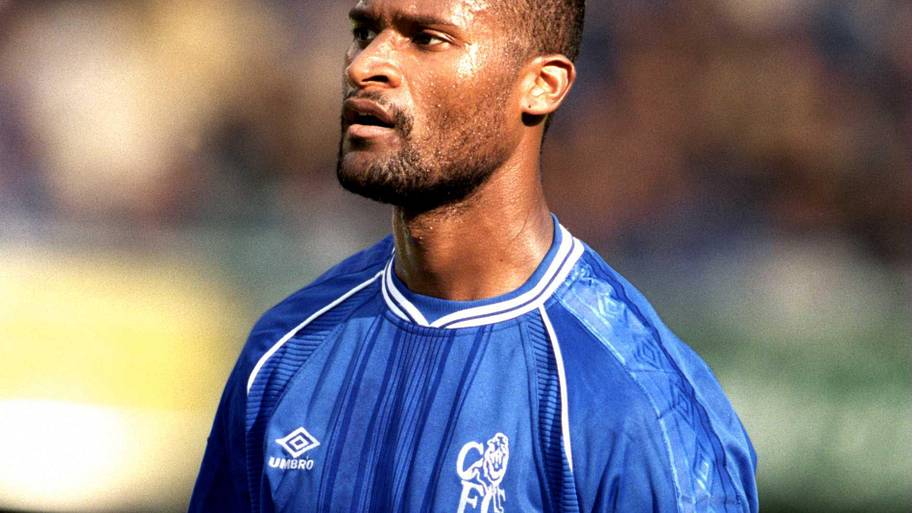 Winston Bogarde. 