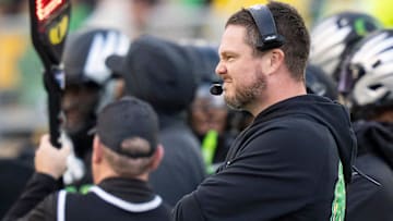 Grimacing, seething and pumped-up, Dan Lanning strives to punch the right emotional and strategic levers for the Ducks in the race for the College Football Playoff
