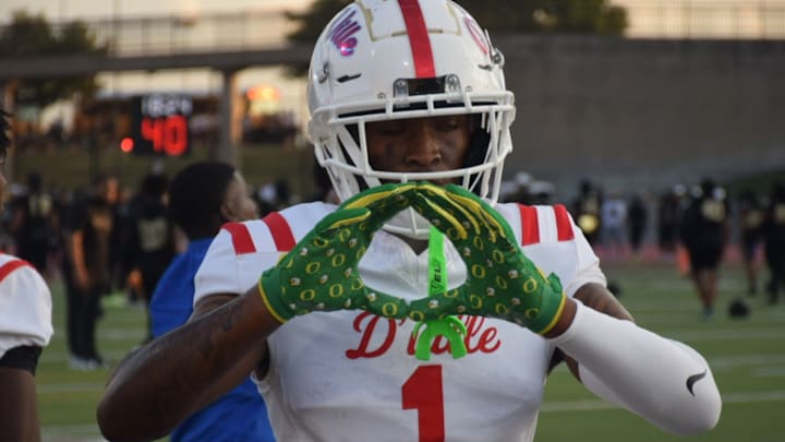 Duncanville 5-star wide receiver Dakorien Moore Duncanville 5-star wide receiver Dakorien Moore