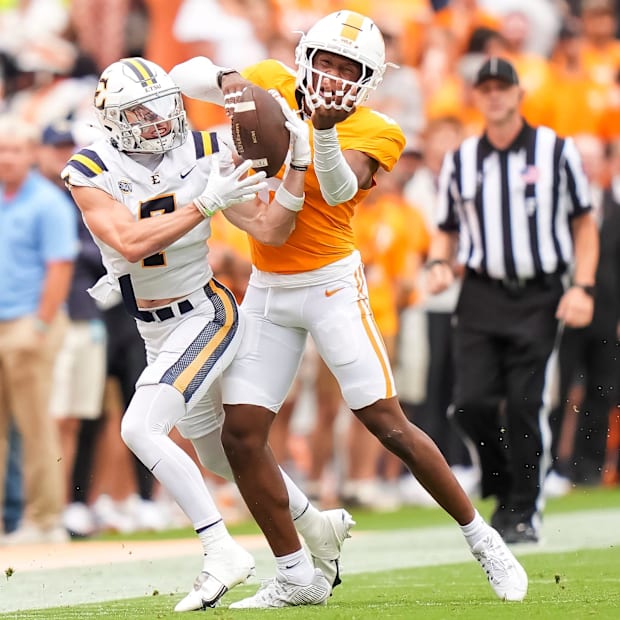 Tennessee defensive back Colton Hood 