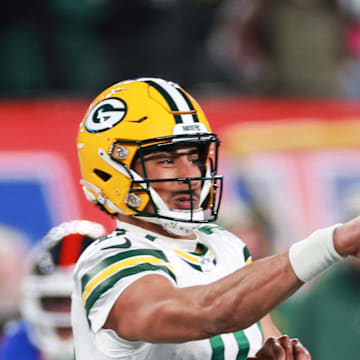 Green Bay Packers quarterback Jordan Love (10) throws a pass against the Giants in 2023.