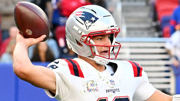 New England Patriots quarterback Drake Maye (10) throws a pass